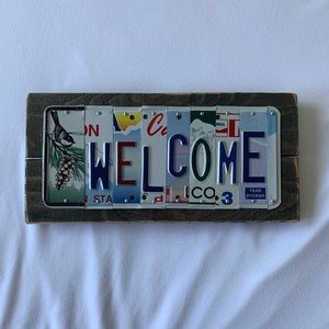 UNIQUE LICENSE PLATE WALL HANGING